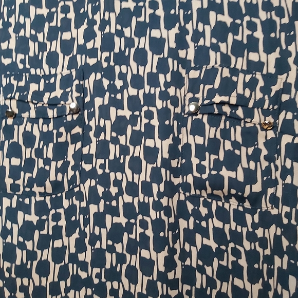 💢SOLD💢Blouse - to impress. Round neck, 3/4 sleeve, elegant - Picture 6 of 11